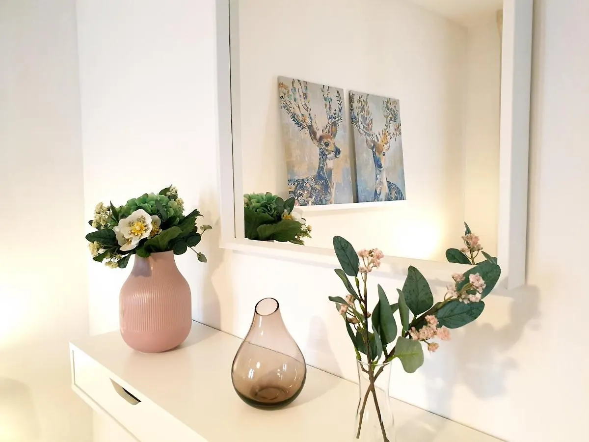 חרז Sherryflat Neira - Parking