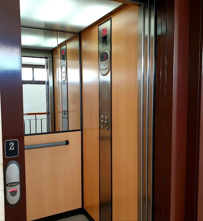 חרז Sherryflat Neira - Parking